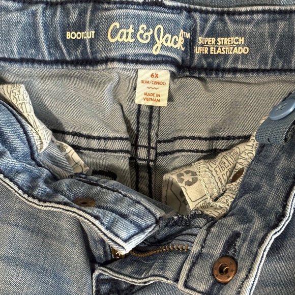 Little Girl Cat & Jack Bootcut Jeans - Picture 3 of 3